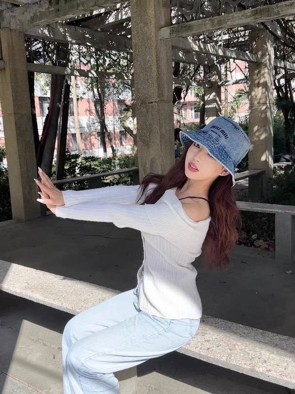 Miu Miu Hat MUH00135-3 Miu Miu Hat MUH00135-3